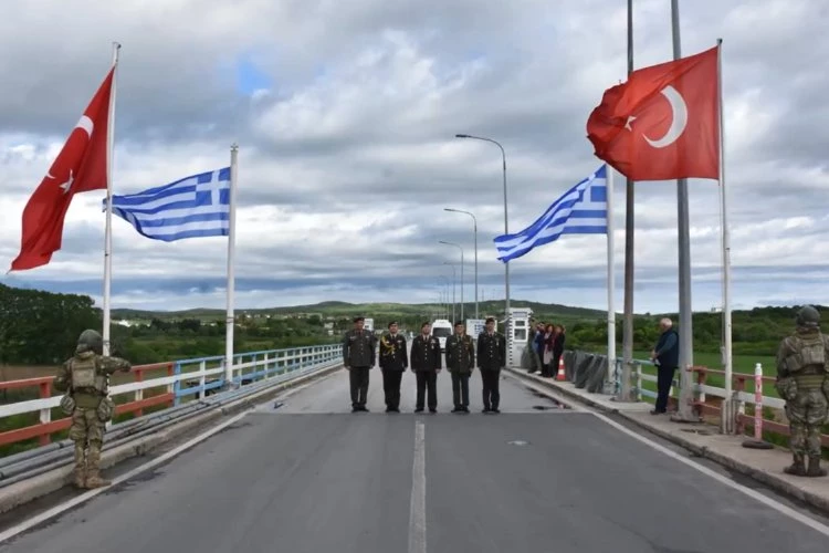 Türk askeri yetkililerden Yunanistan