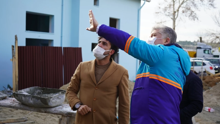 Başkan iş kıyafetini giydi, denetime çıktı