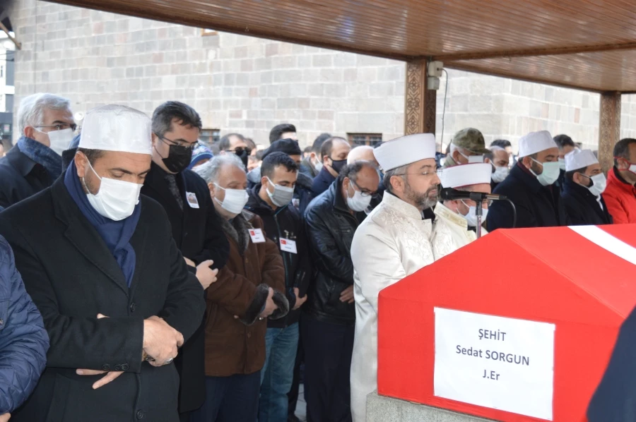 Erzurum Şehidine Veda Etti 