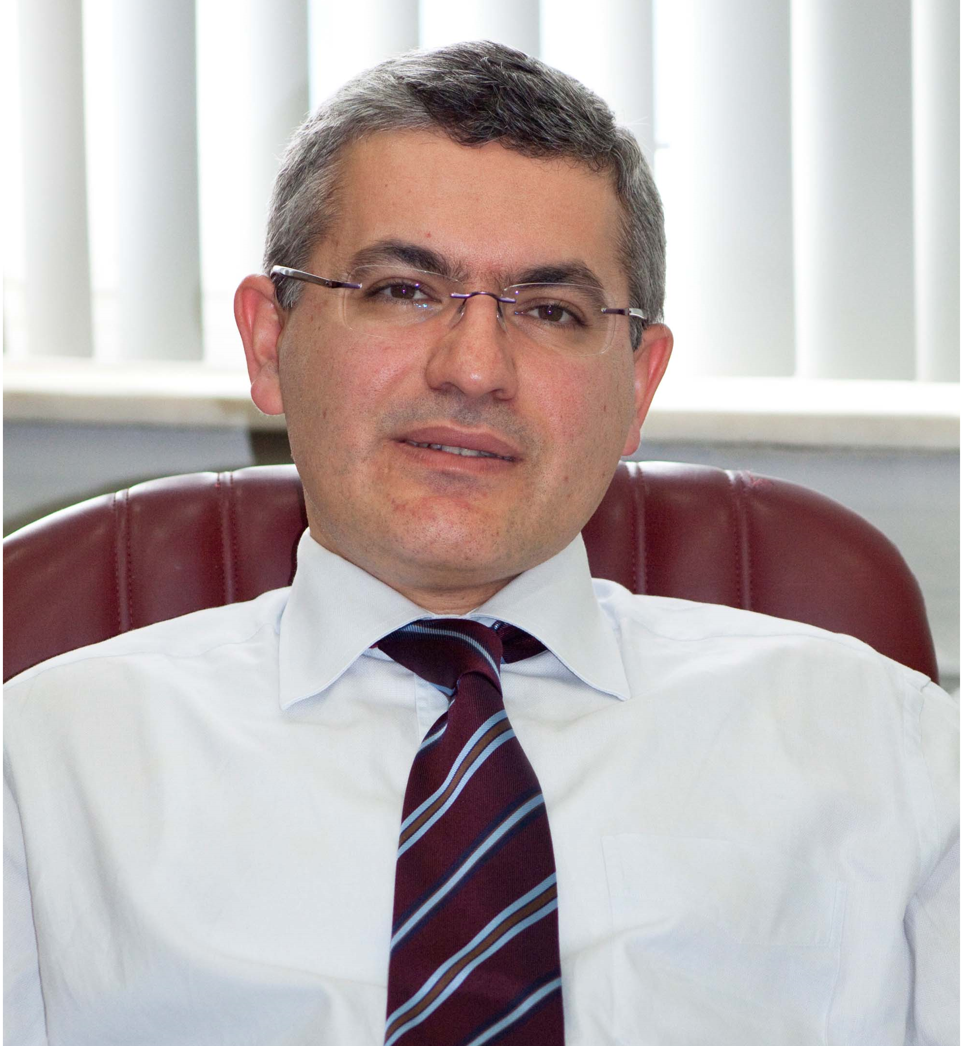 Prof. Dr. Raif Çakmur: “Parkinson hastalığında, hasta yakınlarına önemli görevler düşüyor!”