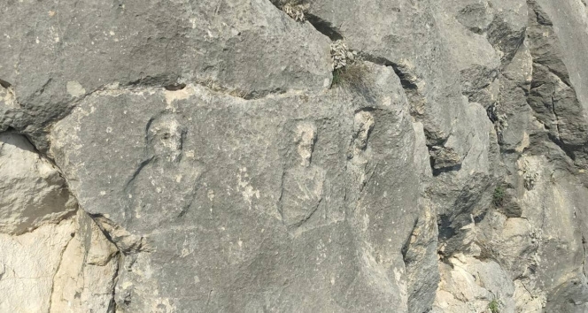 Dev kayalarda erken Roma dönemine ait figürler gizemini koruyor