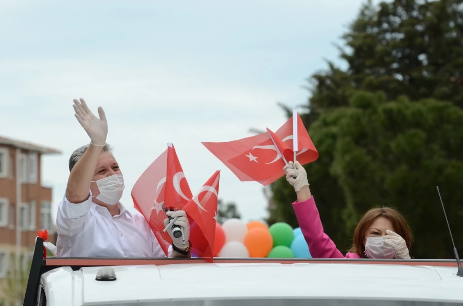 Lüleburgaz’da 23 Nisan coşkusu balkonlara sığmadı! 