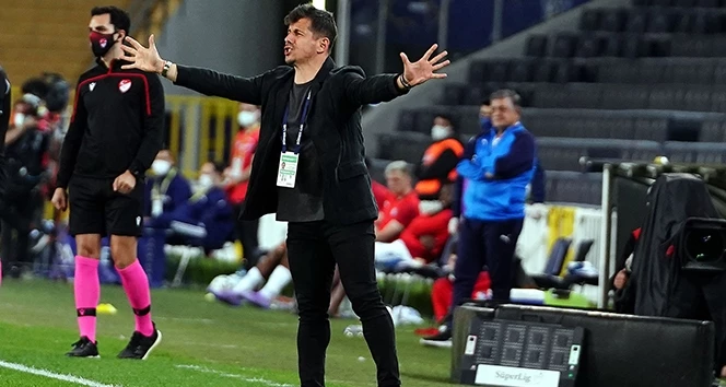 Emre Belözoğlu: 