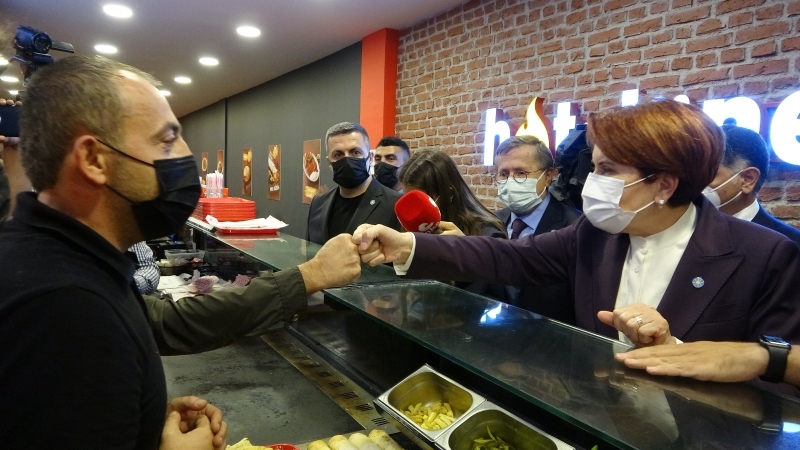 İYİ Parti Genel Başkanı Akşener, Ardahan’da esnafı ziyaret etti
