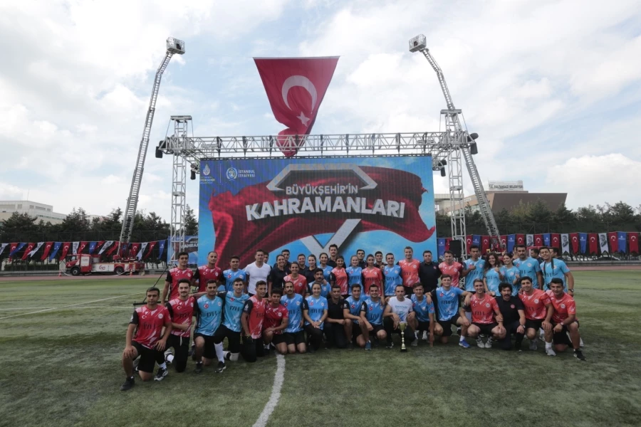 37’Sİ KADIN, 208 İTFAİYECİ MEZUN OLDU