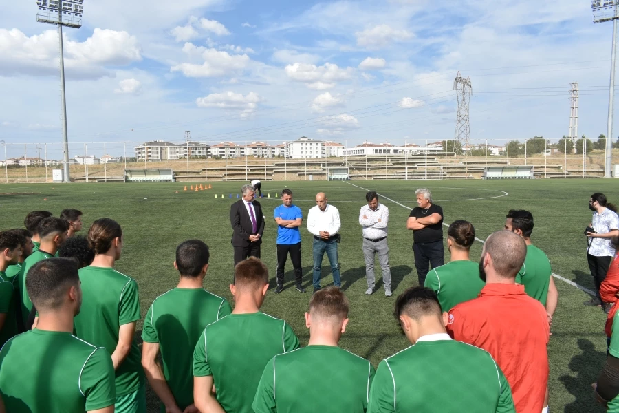 Türk futbolunun duayeninden Lüleburgazspor’a ziyaret