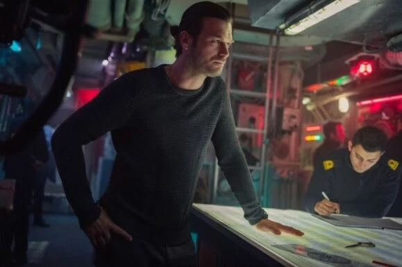 NETFLIX, INTO THE NIGHT EVRENİNDE GEÇEN, KIVANÇ TATLITUĞ’UN YENİ DİZİSİ YAKAMOZ S-245’İN HEYECAN DOLU FRAGMANINI VE YENİ GÖRSELLERİNİ  PAYLAŞTI