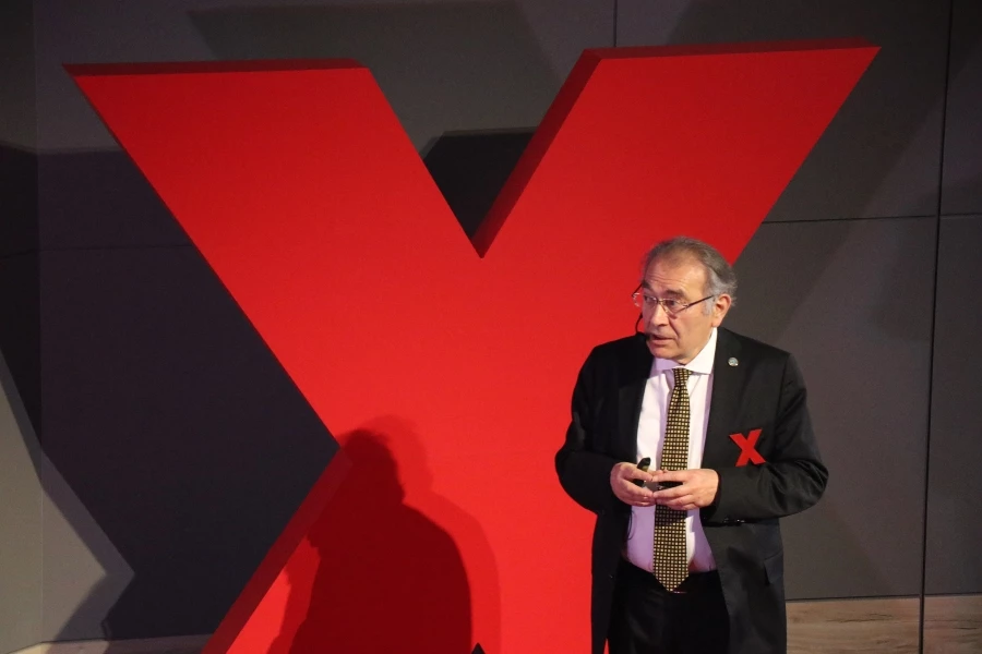 Prof. Dr. Nevzat Tarhan: “Bilgelik insanın kendini, aklını, dilini yönetmeyi bilmesidir” 