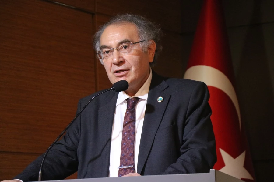 Prof. Dr. Nevzat Tarhan: “İklimciler şefkat ve nezaket kavramını hemşirelerden ödünç almalı”