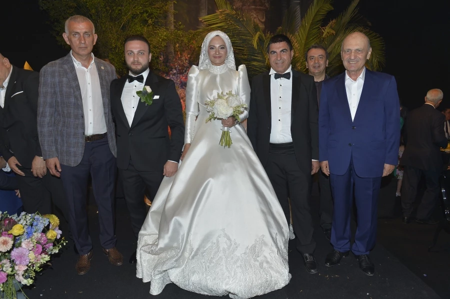 Ekonomi zirvesi gibi düğün