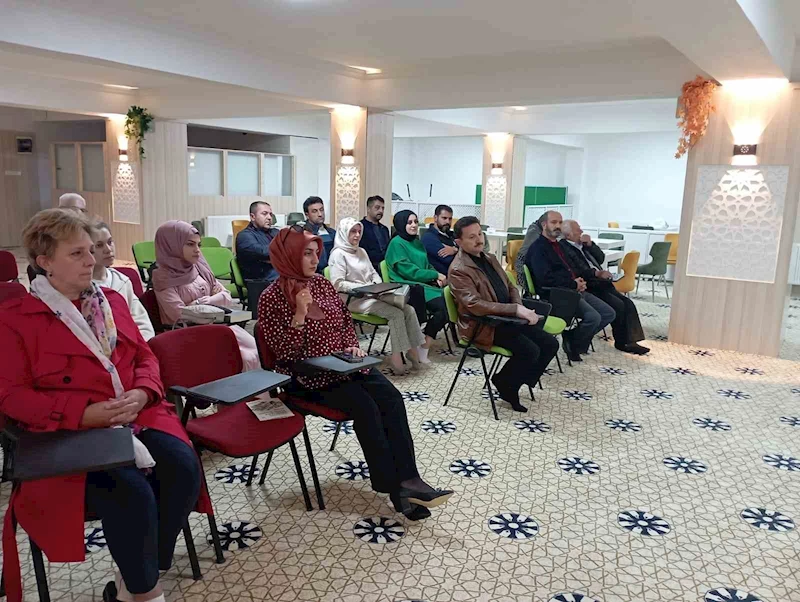 TYB Erzincan Şubesinde Konuşan Özdemir: “Mustafa Kutlu yerli ve milli bir yazardır”