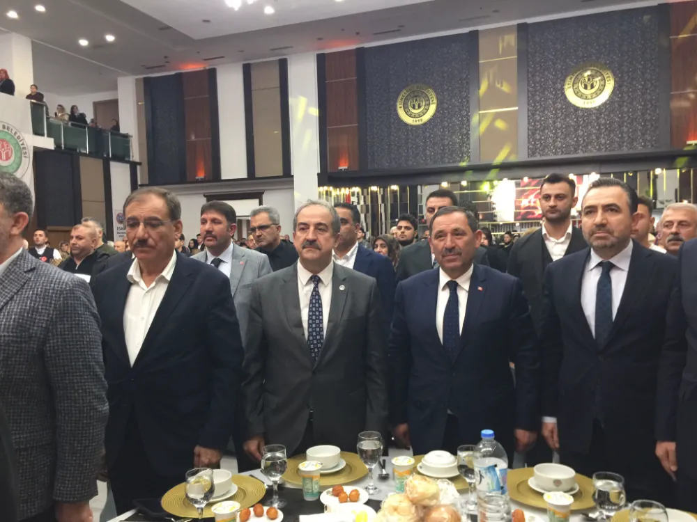 ESAV DADAŞLARI BİR ARAYA GETİRDİ