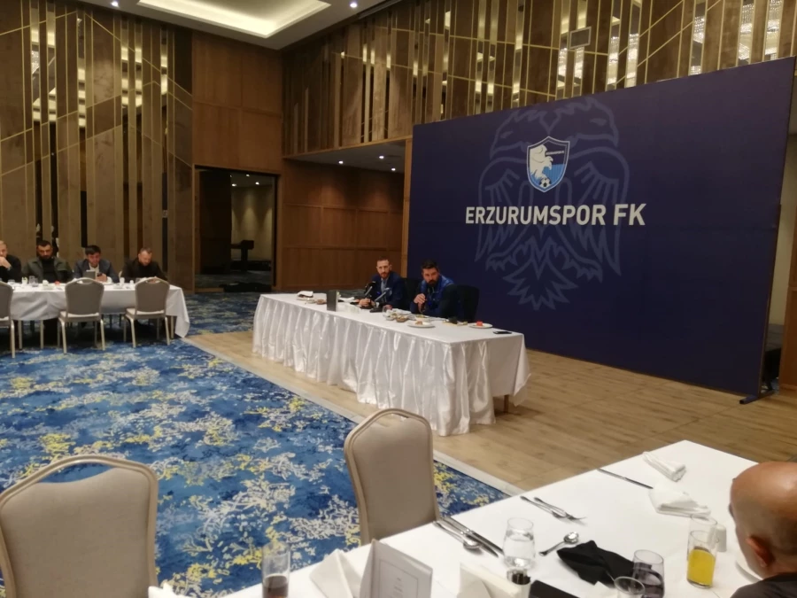 Bu İş Futbol Takımı Meselesi Olmaktan Çoktan Çıkmıştır…