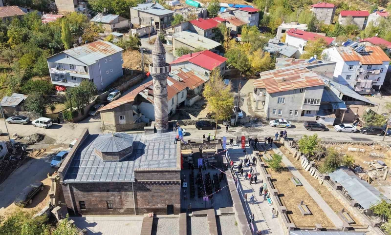 CHP döneminde yıkılan Murat Paşa Camisi 85 yıl sonra yeniden ibadete açıldı