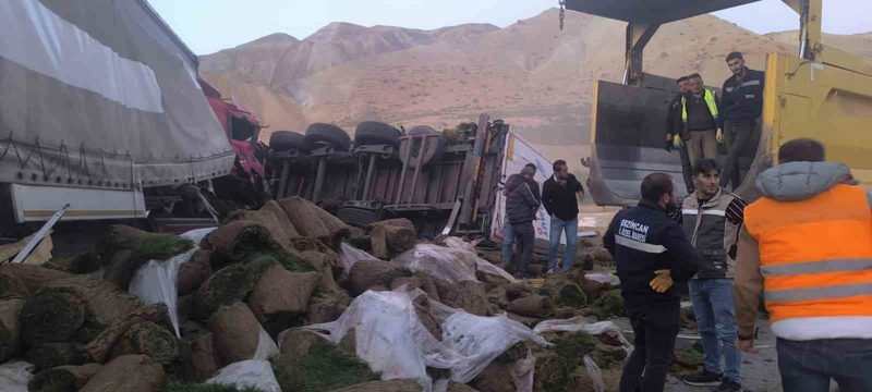 Erzincan’da tır kazası: 2 yaralı