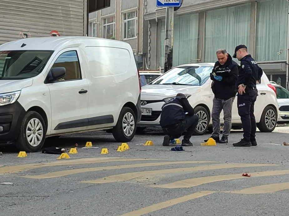 Kağıthane’de sokak ortasında cinayet: 15 el ateş ederek kaçtı