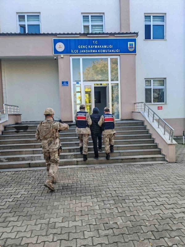 Bingöl’de kesinleşmiş hapis cezasıyla aranan 2 şüpheli yakalandı
