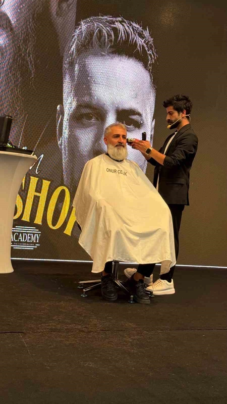 Karslı kuaförün başarısı