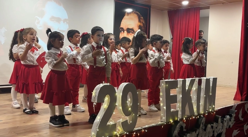 Yüksekova’da Cumhuriyet’in 102. yılı coşkuyla kutlandı