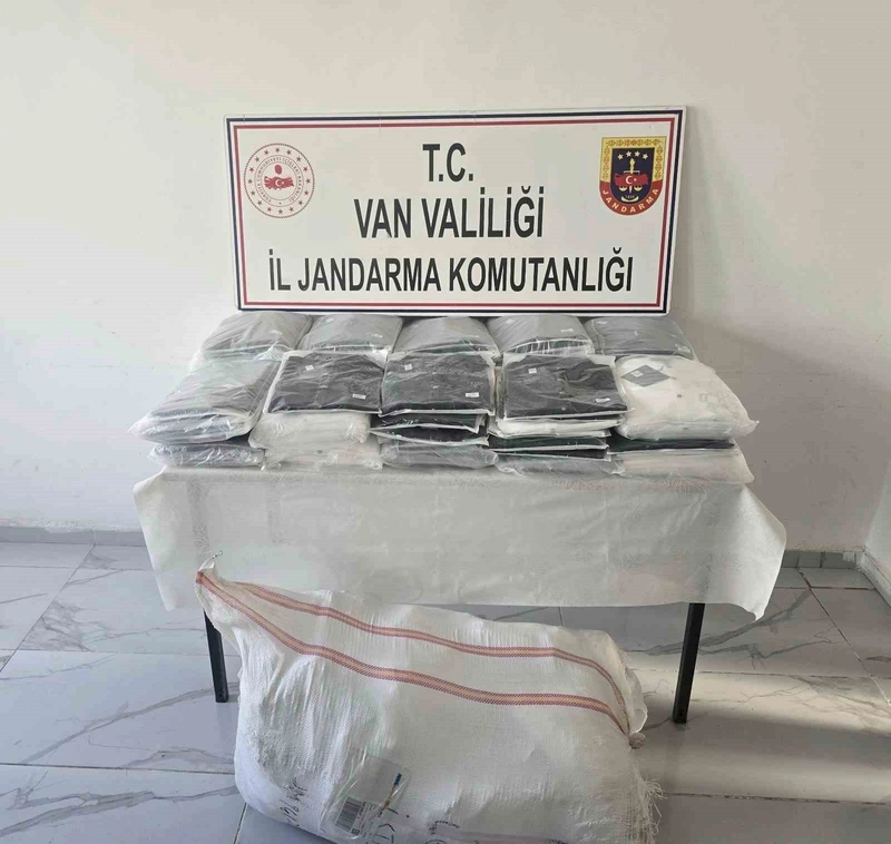Van’da 3 milyon TL değerinde kaçak malzeme ele geçirildi
