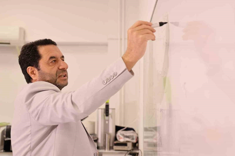 Prof. Dr. Fahrettin Yakupanoğlu: 