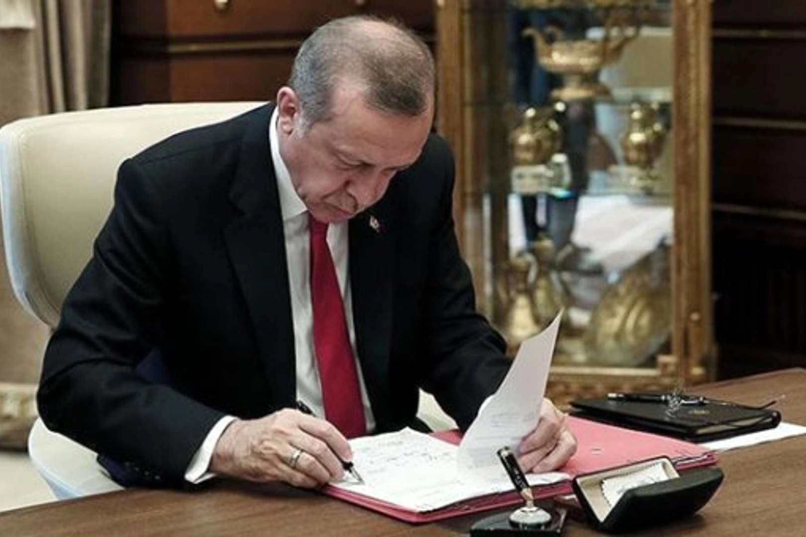 Ankara ve Ağrı Milli Eğitim Müdürleri Görevden Alındı