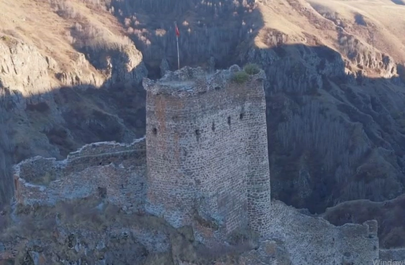 Şeytan Kalesi sonbaharda ziyaretçi akınına uğruyor