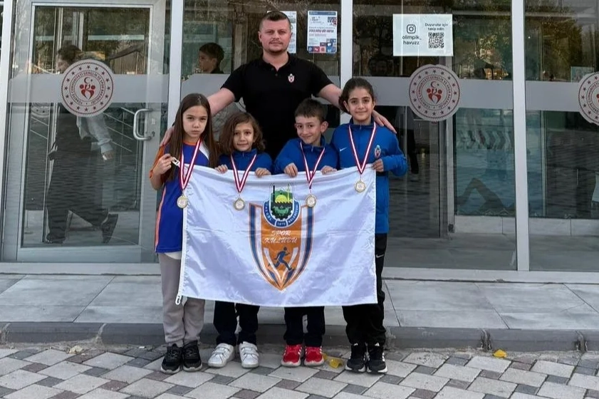 İnegöllü Yüzücüler Türkiye Şampiyonası