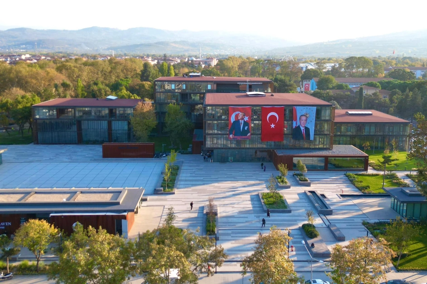 Bursa İnegöl Belediyesi Teknoloji Kaptanları Ödüllerinde Çifte Başarı