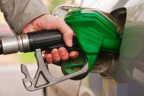 Benzine Gece Yarısı Zam Geliyor