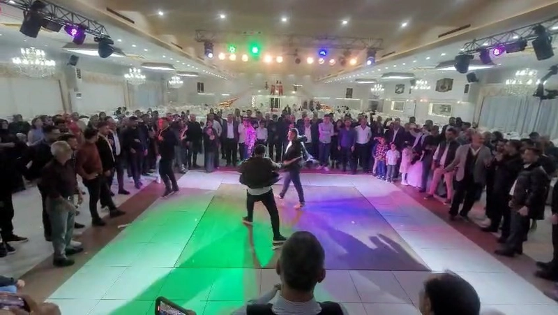 Düğünde Acı Dolu Gelenek: Tura Oyunu Şaşırttı