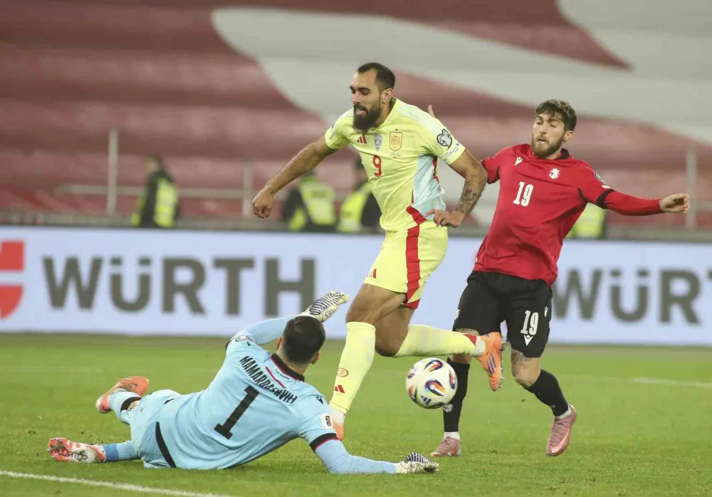  İspanya 5’te 5 yaptı