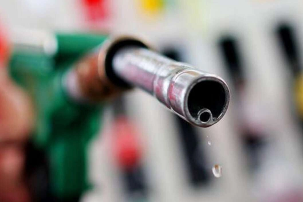 Benzine 1 Lira 30 Kuruş Zam Geldi