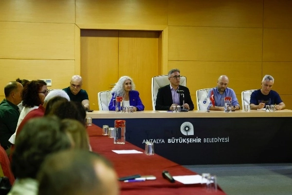 Antalya Büyükşehir Deniz Ekosistemini Yapay Resif Projesi ile Koruyacak