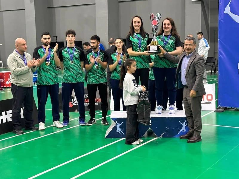 Erzincan Telekom Spor Badmintonda Süper Lig İkincisi
