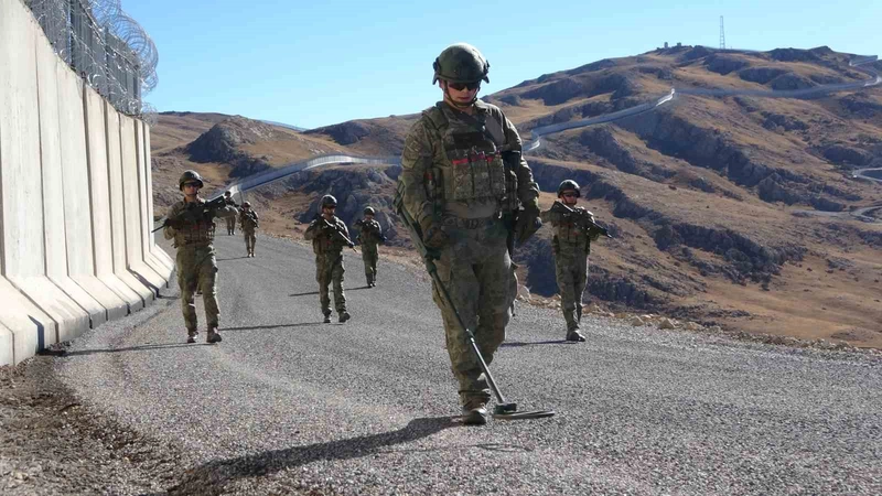 Van sınır duvarı tamamlanıyor: Türkiye