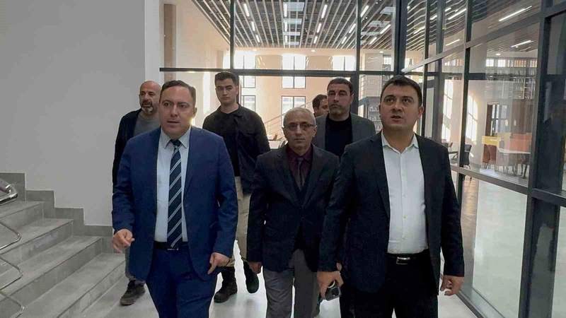 Patnos’ta Modern Halk Kütüphanesi Açılışa Hazır