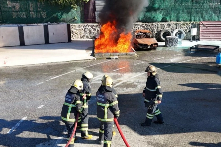 Ordu İtfaiyesi Geleceğin Kahramanlarını Yetiştiriyor