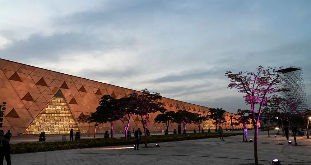 Büyük Mısır Müzesi, kapılarını ziyaretçilere açmaya hazırlanıyor