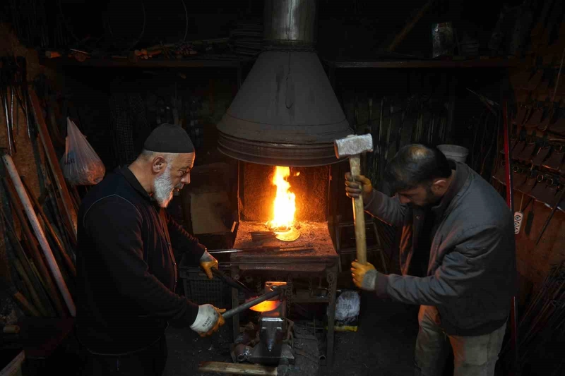 Halit Pınar: Yarım Asırlık Demircilik Geleneğinin Son Temsilcisi