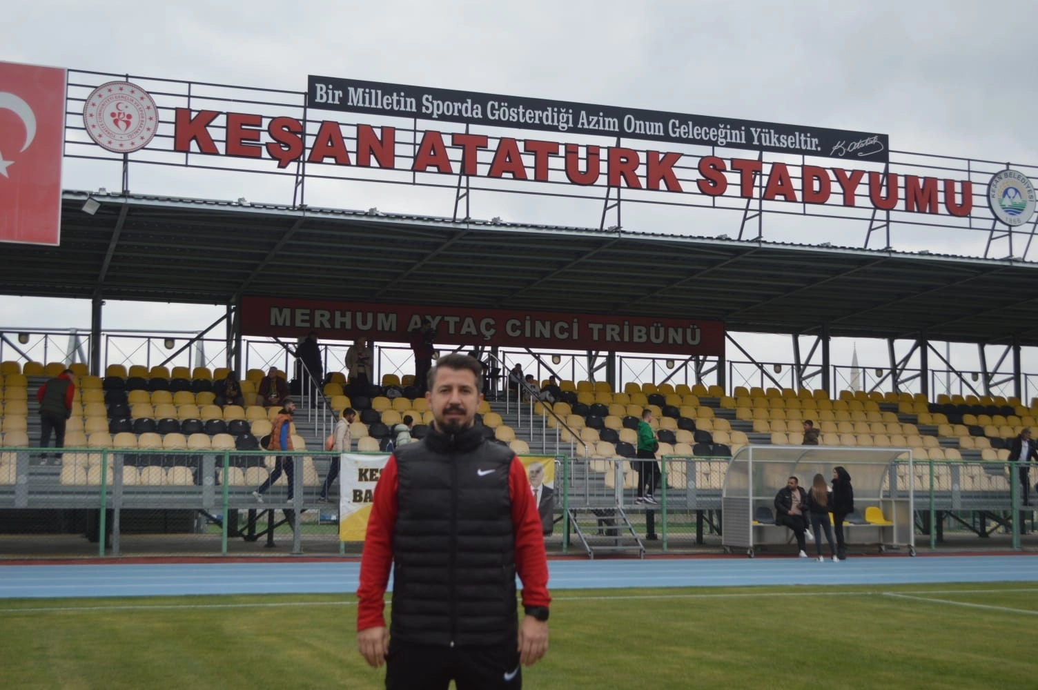 Müzikten sahaya uzanan yolculuk... Keşanlı müzisyen yıllar sonra futbola döndü