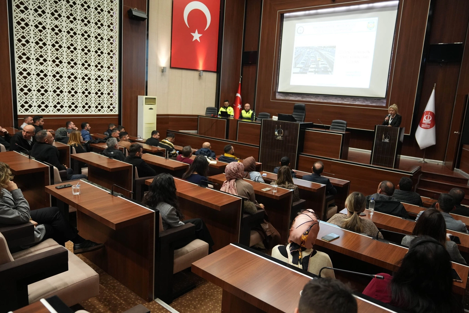 Keçiören Belediyesi Personeline Trafikte Güvenli Sürüş Eğitimi