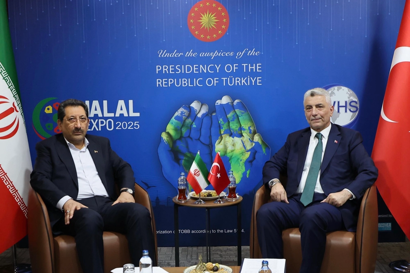 Bakan Bolat, İranlı Mevkidaşıyla Yeni İşbirliklerini Görüştü