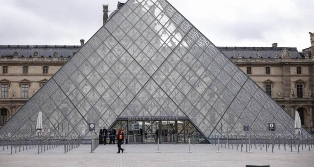 Louvre
