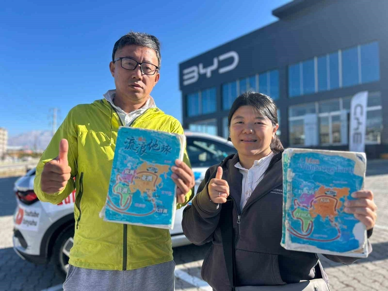 Elektrikli araçla dünya turu yapan çift Van