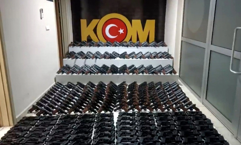 41 İlde Silah Kaçakçılığı Operasyonu: 135 Şüpheli Yakalandı
