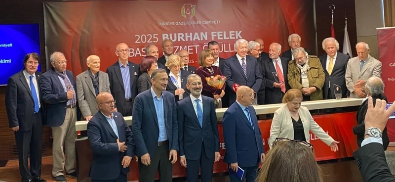 Burhan Felek Basın Hizmet Ödülleri Sahiplerini Buldu
