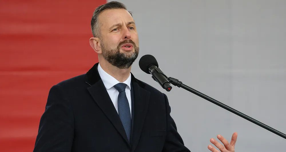 Polonya, 2026 yılında yaklaşık 400 bin kişiye askeri eğitim vermeyi hedefliyor