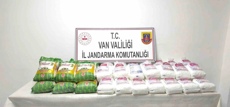 Van’da Kaçak Eşya ve Gıda Maddesi Operasyonu