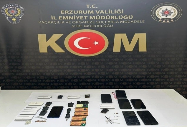 Sürücü kursu sınavında kopya düzeneği operasyonu: 5 şahıs yakalandı